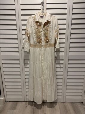 Anisa NWOT Boho Ivory buttoned down lined Embroidered Maxi Dress.